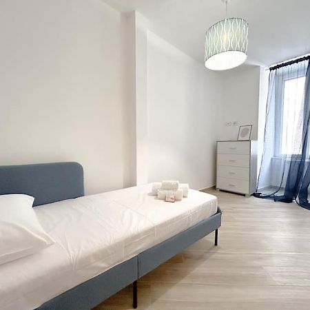 Lusso In Centro Storico - Wifi - Ac Apartment Савона Екстериор снимка