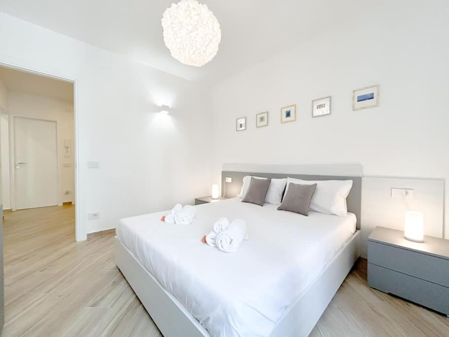 Lusso In Centro Storico - Wifi - Ac Apartment Савона Екстериор снимка